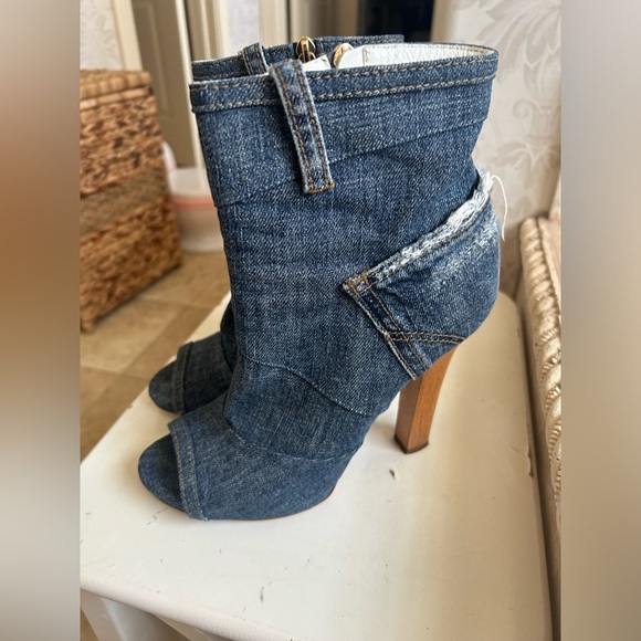 Dolce & Gabbana denim open booties - Picture 2 of 11